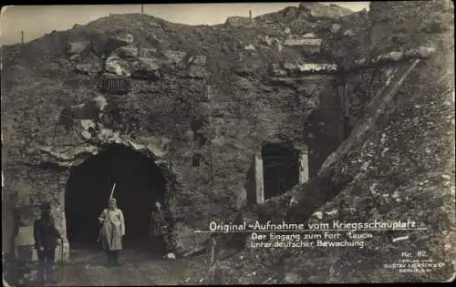 Ak Fort de Loncin Liège Lüttich, Eingang zum Fort unter deutscher Bewachung