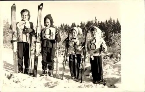 Foto Ak Neujahr 1958, Kinder, Ski, Jahreszahl