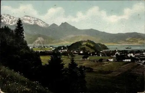 Ak Kochel am See in Oberbayern, Blick auf den Ort, Berge, Felder