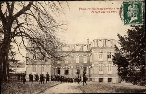 Ak Mouy Oise, Ecole Primaire Superieure de, l'Ecole vue du Parc