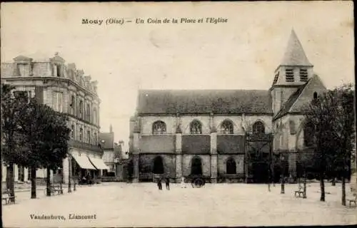 Ak Mouy Oise, Un Coin de la Place et l'Eglise