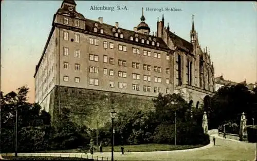 Ak Altenburg in Thüringen, Herzogliches Schloss