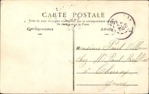 Buchstaben Ak Sens-Yonne, un Baiser de Sens, Frauenportraits