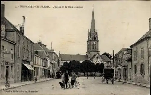 Ak Mourmelon le Grand Marne, Kirche, Place d’Armes