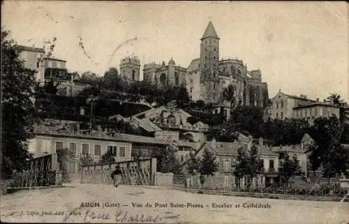 Ak Auch Gers, Vue du Pont Saint-Pierre, Escalier et Cathedrale