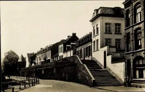 Ak Maastricht Limburg Niederlande, O. L. Vrouwewal, Treppe, Häuser