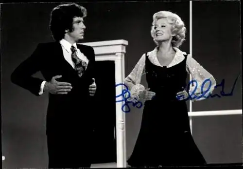 Ak Schauspieler Michael Schanze, Schauspielerin Gisela Schlüter, Szene, Autogramm