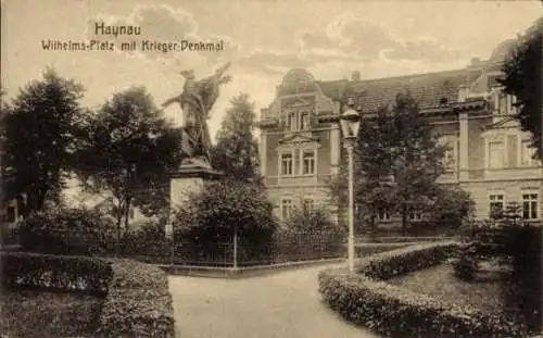 Ak Chojnów Haynau Schlesien, Wilhelmsplatz, Kriegerdenkmal