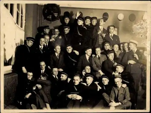 Studentika Foto Gruppenaufnahme von Studenten