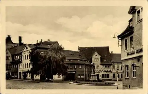 Ak Lutherstadt Eisleben, August-Bebel-Platz, Denkmal