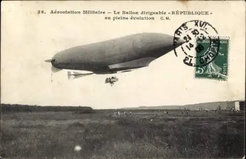 Ak Aerostation Militaire, der Luftschiffballon der Republik in voller Entwicklung