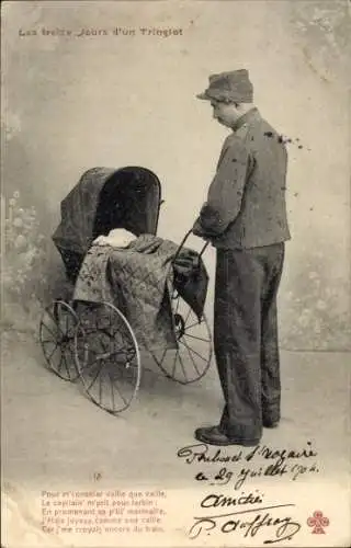 Foto Ak Mann mit Kind im Kinderwagen, Portrait, Baby