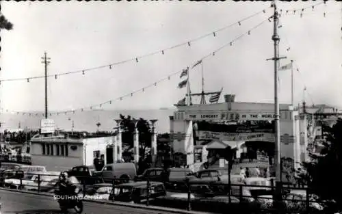 Ak Southend on Sea Essex England, Pier, Autos