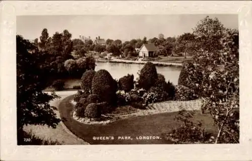 Ak Longton Stoke auf Trent West Midlands England, Queen's Park