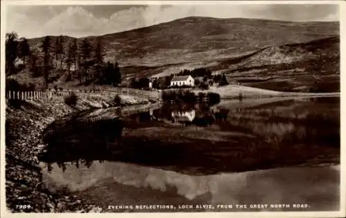 Ak Schottland, Abendreflexionen, Loch Alvie, von der Great North Road