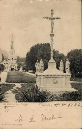 10 alte Ansichtskarten Lourdes Hautes Pyrénées, diverse Ansichten