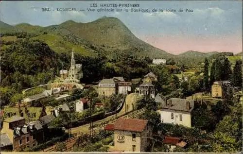 10 alte Ansichtskarten Lourdes Hautes Pyrénées, diverse Ansichten