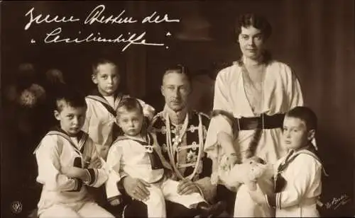 Ak Kronprinz Wilhelm von Preußen, Kronprinzessin Cecilie von Preußen, Prinzen, Cecilienhilfe