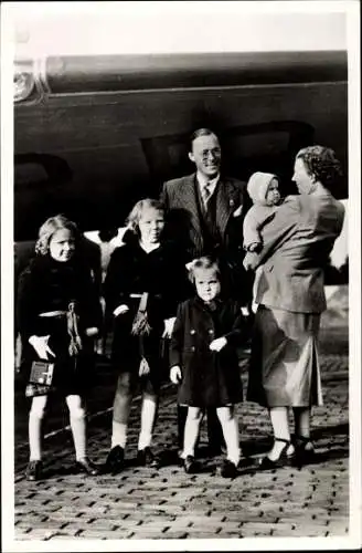 Ak Niederländisches Königshaus, Juliana der Niederlande, Prinz Bernhard, Soesterberg 1948