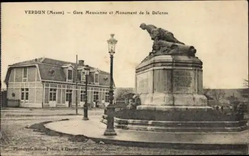 Ak Verdun Lothringen Meuse, Gare Meusienne et Monument de la Défense