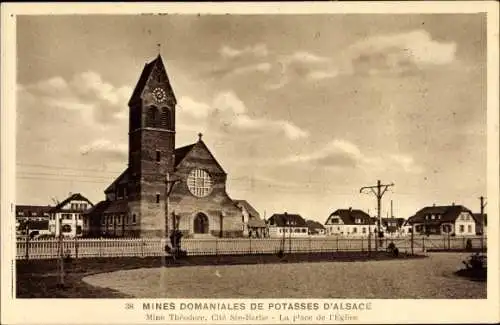 Ak Elsass Haut Rhin, Mines Domaniales de Potasse d'Alsace, Mine Thêodore, Cité Saint Barbe, l'Église