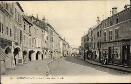 Ak Remiremont Lothringen Vosges, La Grande Rue, Les Epiceries Reunis, Geschäfte 