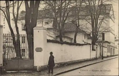 Ak Thiais Val de Marne, Maison de Travail, Straßenansicht, Eingangstor