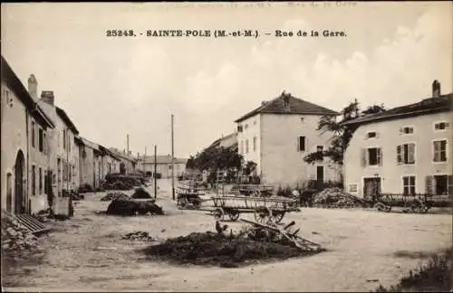 Ak Sainte Pole Lothringen Meurthe et Moselle, Rue de la Gare, Huhn, Karren