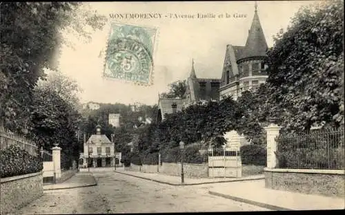 Ak Montmorency Val d'Oise, L'Avenue Emilie et la Gare, Blick auf den Bahnhof, Straßenseite