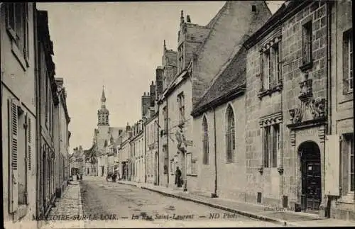 Ak Montoire sur le Loir et Cher, La Rue Saint Laurent, Straßenpartie, Kirche