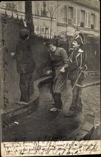Ak Saint Germain Paris Frankreich, Junge will über Zaun klettern, Polizist
