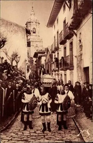 Ak Fuenterrabia Baskenland, Religiöse Prozession in der Stadt, Madonnenstatue
