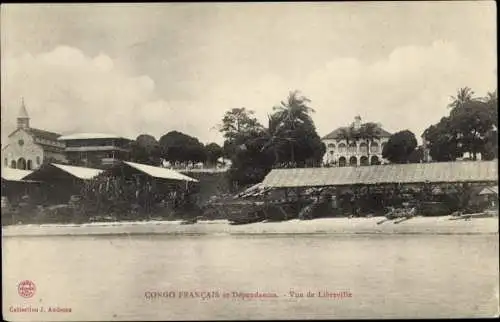 Ak Libreville Gabun, Teilansicht der Stadt, Kirche, Strand