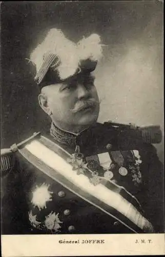 Ak General Joseph Joffre, Französischer Heerführer in Uniform, Orden, Abzeichen