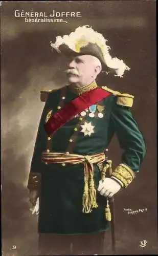 Ak General Joseph Joffre, Generalissime, Französischer Heerführer, Ehrenuniform, Dreispitz