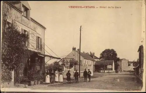 Ak Verneuil l'Etang Seine et Marne, Hotel de la Gare