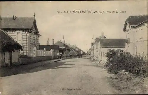 Ak La Menitre Maine et Loire, Rue de la Gare