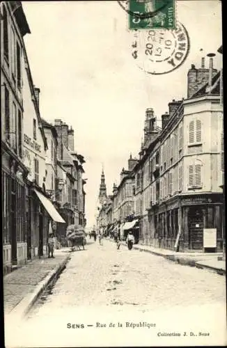 Ak Sens Yonne, Rue de la Republique