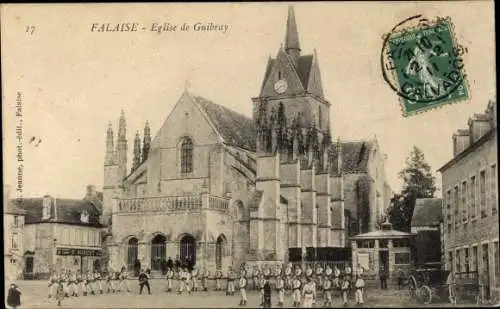 Ak Falaise Calvados, Eglise du Guibray, soldats francais