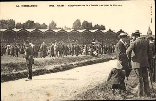 Ak Caen Calvados, Hippodrome de la Prairie un jour de Courses