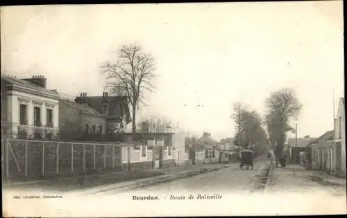 Ak Dourdan Essonne, Route de Roinville