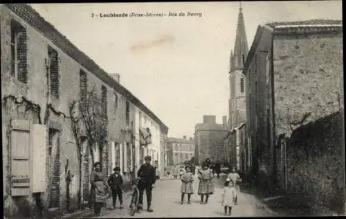 Ak Loublande Deux Sèvres, Bas du Bourg, Straßenpartie, Kirche