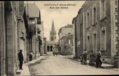 Ak Airvault Deux Sevres, Rue des Halles, Eglise