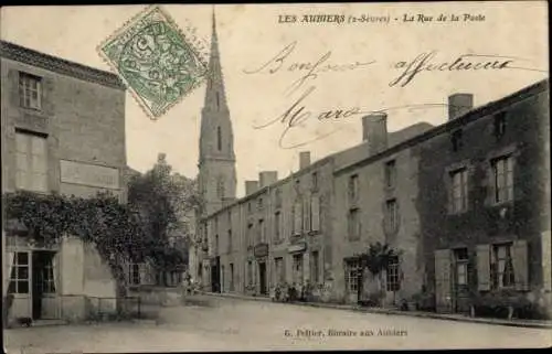 Ak Nueil-les-Aubiers Deux Sèvres, La Rue de la Poste, Chocolat Guern Boutron
