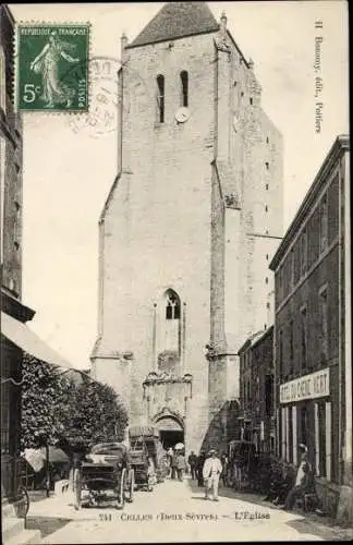 Ak Celles sur Belle Deux Sevres, Eglise, Hotel Du Chene Vert, Kutschen