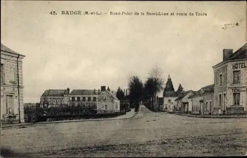 Ak Baugé Maine et Loire, Rond Point de la Demi Lune et route de Tours