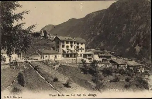 Ak Fins Somme, Le bas du village