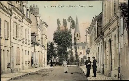 Ak Vendôme Loir et Cher, Rue Guesnanet, Rue des Quatre Huyes