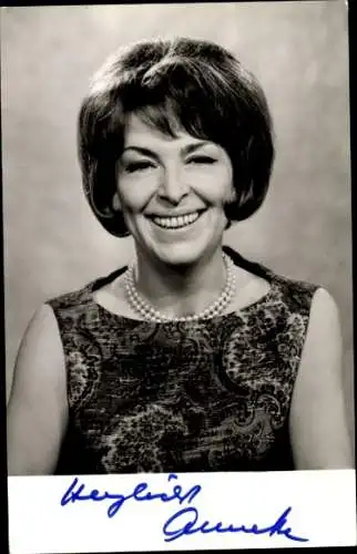 Ak Fernsehmoderatorin Annette von Aretin, Portrait, Autogramm