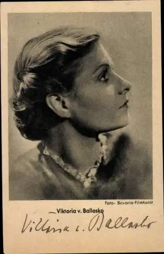 Ak Schauspielerin Viktoria von Ballasko, Autogramm,  Portrait, Profil, Bavaria Film, Ross